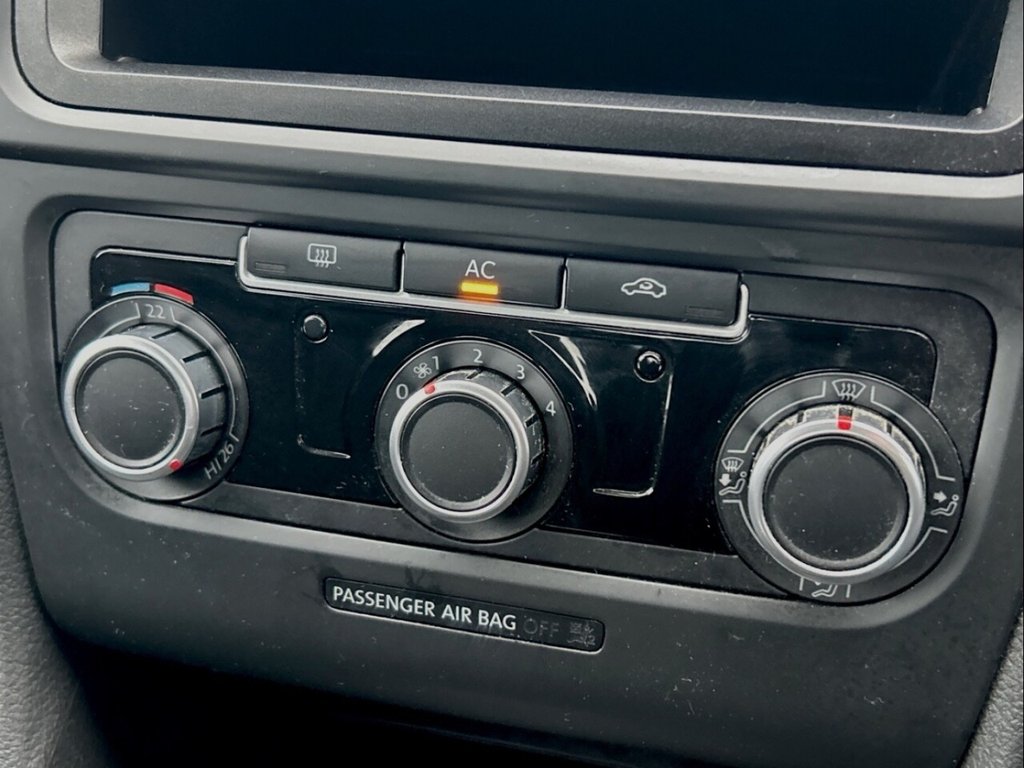 Used Volkswagen Golf 2010 for sale - 76744450: Photo 23