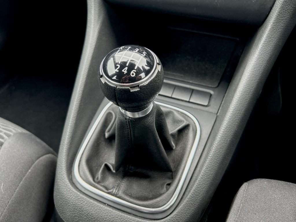 Used Volkswagen Golf 2010 for sale - 76744450: Photo 24