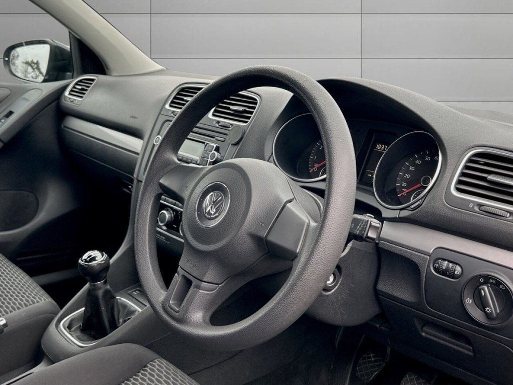 Used Volkswagen Golf 2010 for sale - 76744450: Photo 9