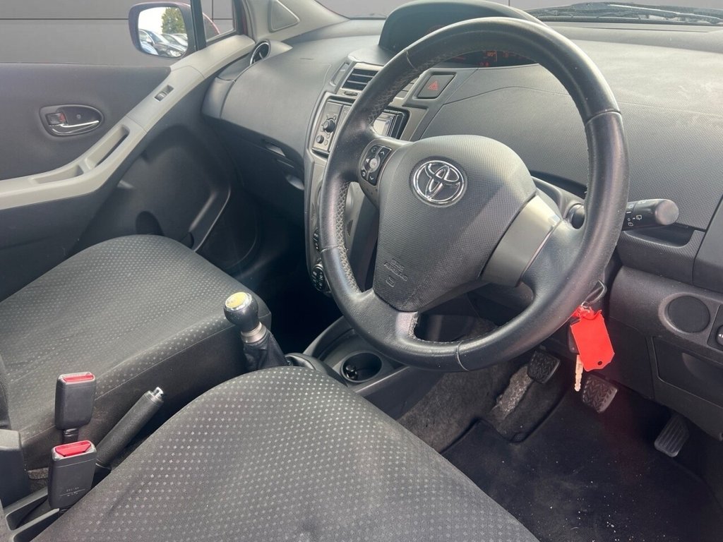 Used Toyota Yaris 2011 for sale - 76744486: Photo 10