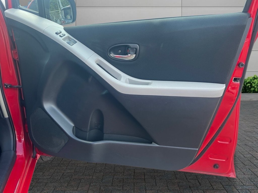 Used Toyota Yaris 2011 for sale - 76744486: Photo 12