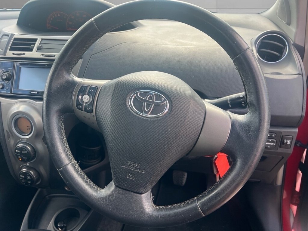 Used Toyota Yaris 2011 for sale - 76744486: Photo 18