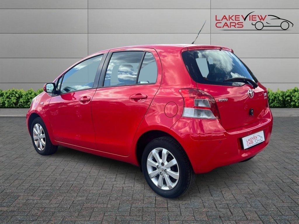 Used Toyota Yaris 2011 for sale - 76744486: Photo 2