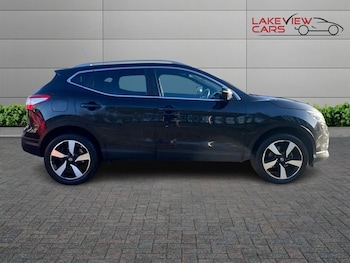 Used Nissan Qashqai 2017 for sale - 76754571: Photo