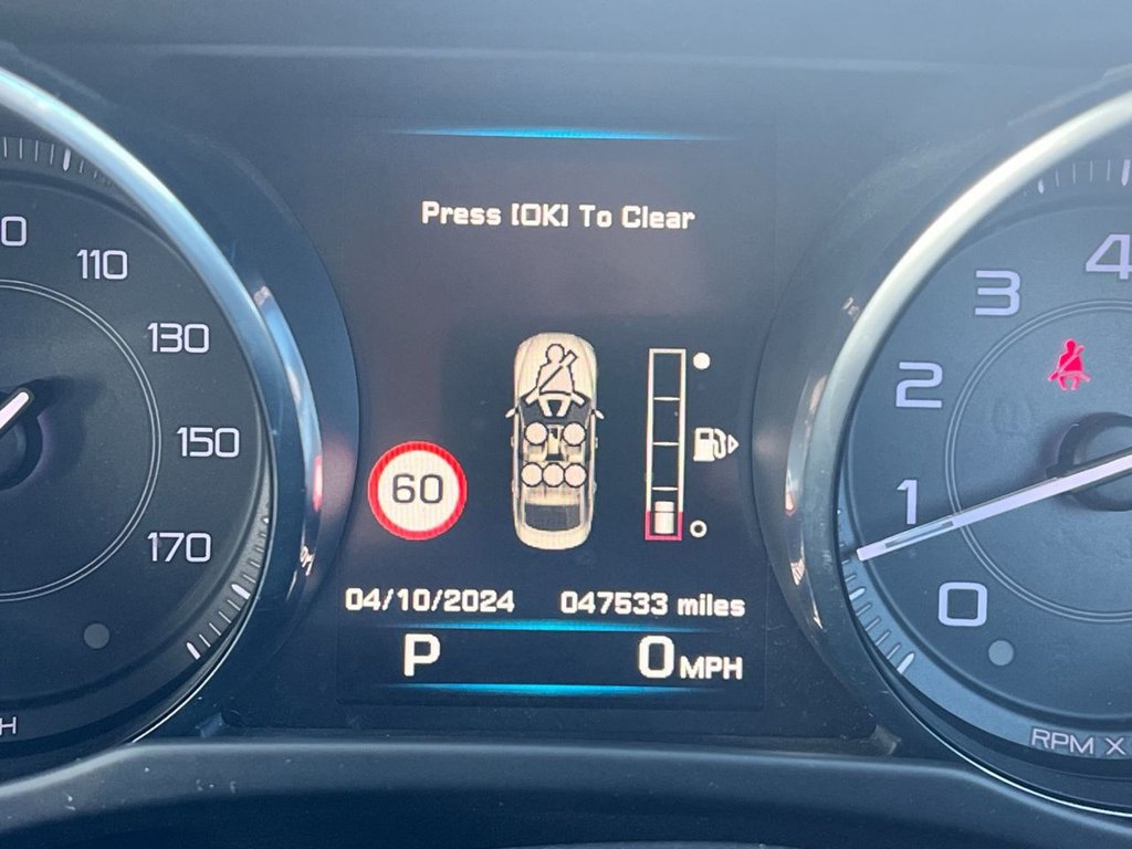 Used Jaguar XE 2016 for sale - 76744453: Photo 17