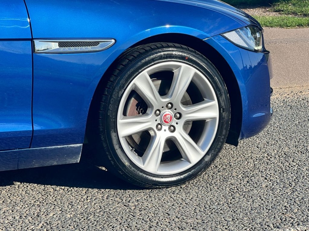 Used Jaguar XE 2016 for sale - 76744453: Photo 19