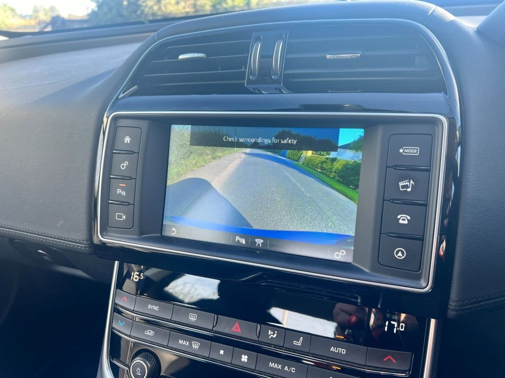 Used Jaguar XE 2016 for sale - 76744453: Photo 25