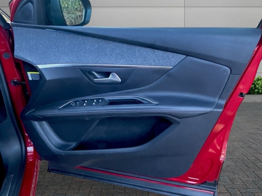 Used Peugeot 3008 2017 for sale - 77049096: Photo 12