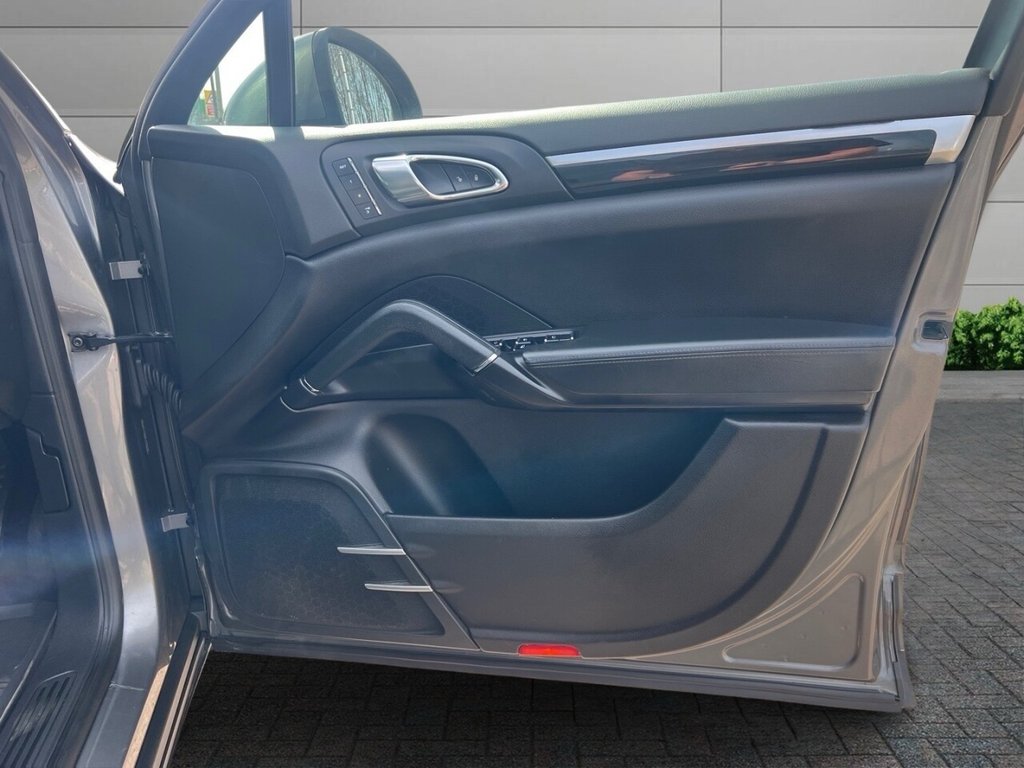 Used Porsche Cayenne 2013 for sale - 77583132: Photo 12