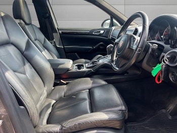 Used Porsche Cayenne 2013 for sale - 77583132: Photo