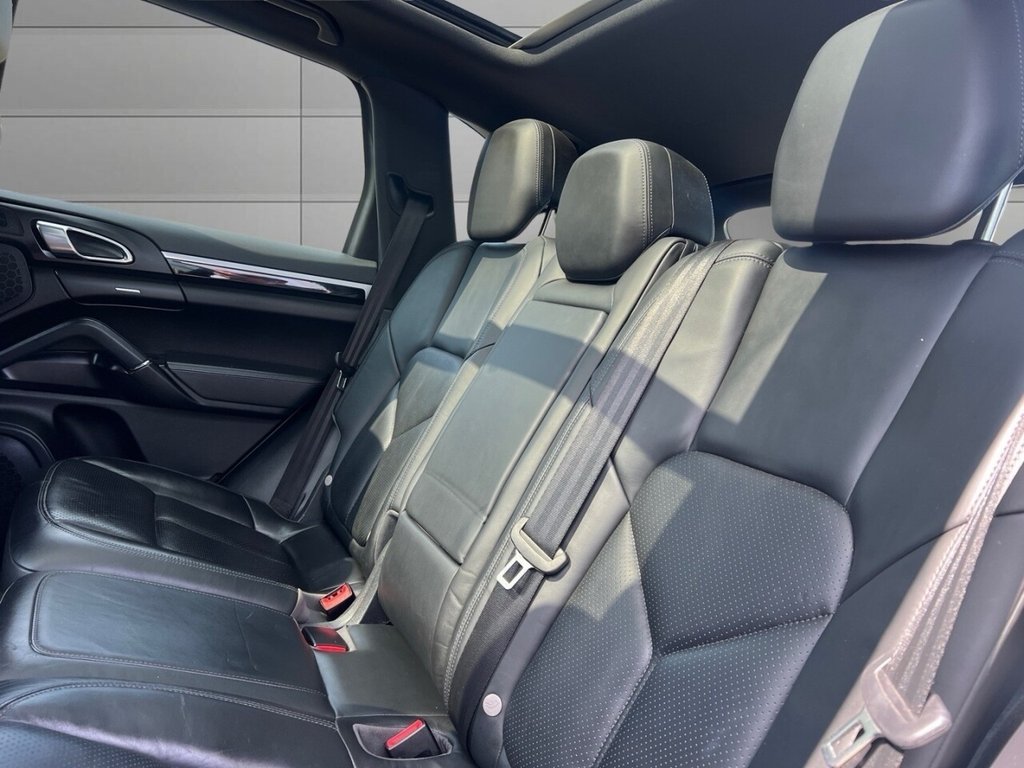 Used Porsche Cayenne 2013 for sale - 77583132: Photo 4