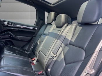 Used Porsche Cayenne 2013 for sale - 77583132: Photo