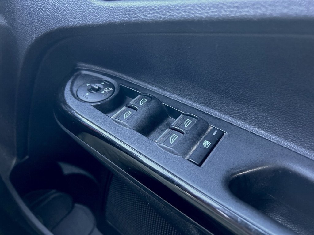 Used Ford B-MAX 2017 for sale - 76973843: Photo 24