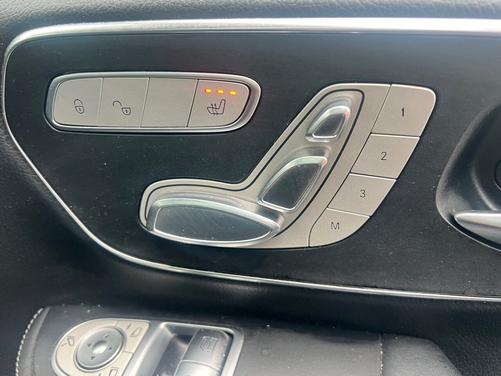 Used Mercedes-Benz V-Class 2016 for sale - 76783875: Photo 18