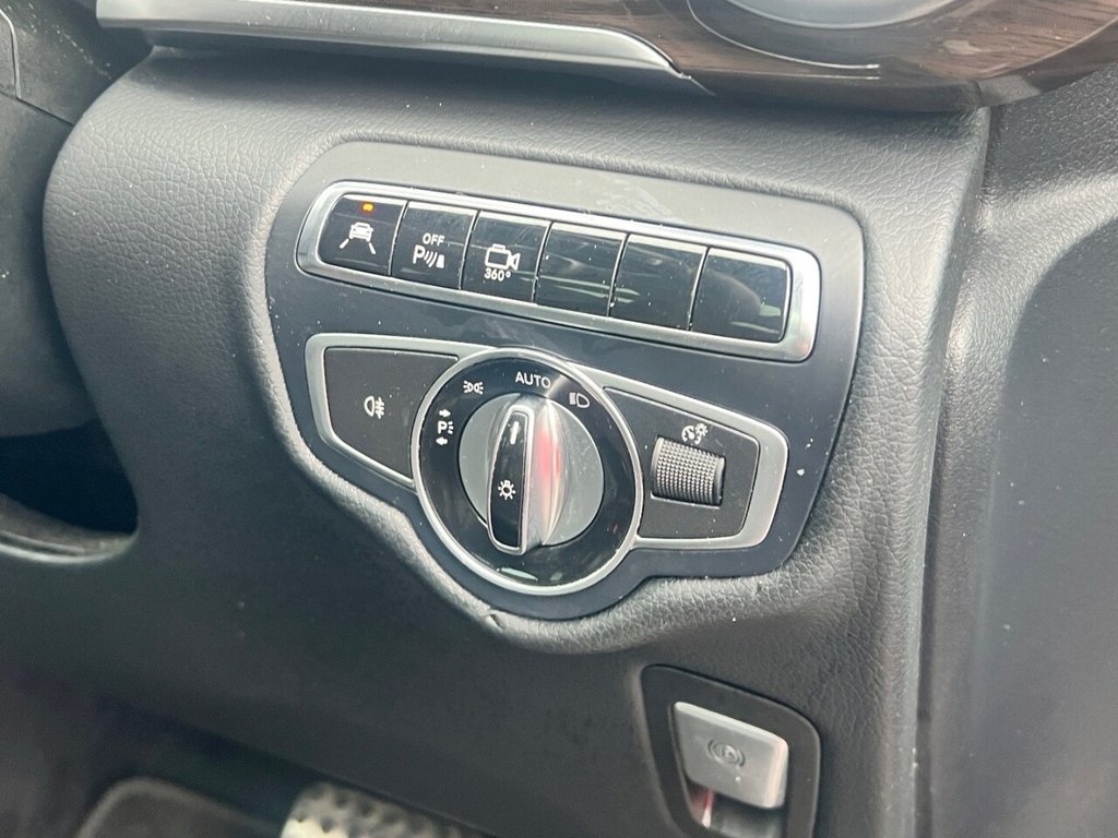 Used Mercedes-Benz V-Class 2016 for sale - 76783875: Photo 20