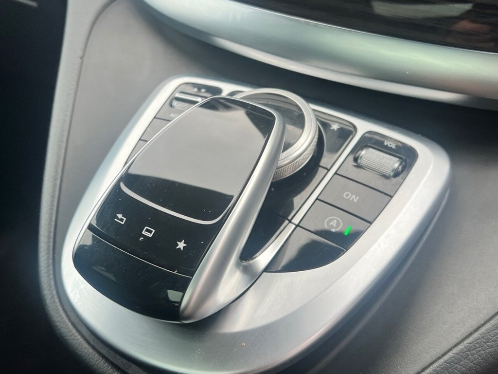 Used Mercedes-Benz V-Class 2016 for sale - 76783875: Photo 21