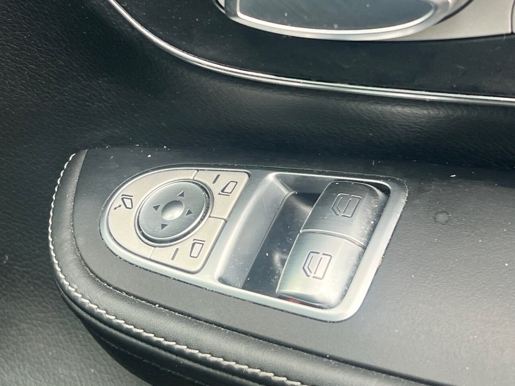 Used Mercedes-Benz V-Class 2016 for sale - 76783875: Photo 22