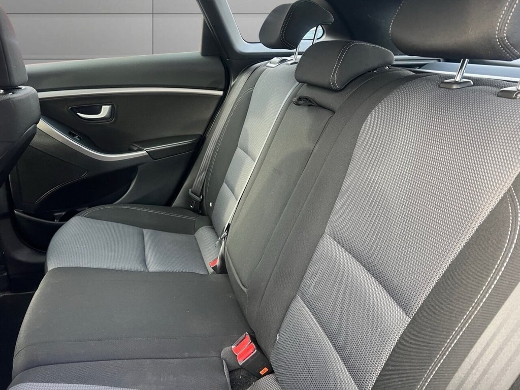 Used Hyundai i30 2015 for sale - 77080467: Photo 17