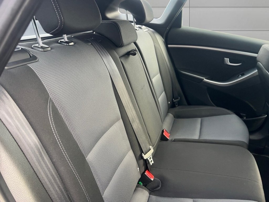 Used Hyundai i30 2015 for sale - 77080467: Photo 4