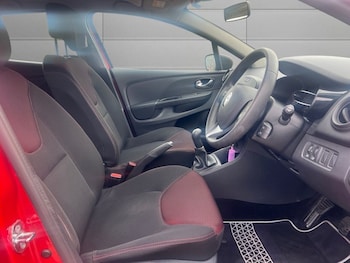 Used Renault Clio 2016 for sale - 76744506: Photo