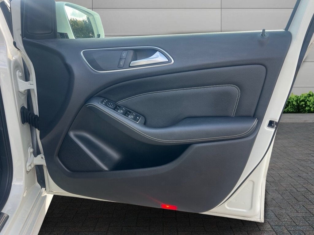 Used Mercedes-Benz B Class 2015 for sale - 76744490: Photo 10