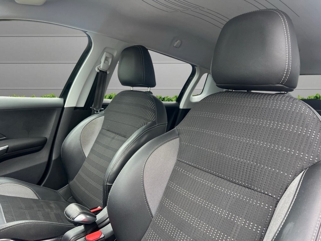 Used Peugeot 2008 2019 for sale - 76744476: Photo 13