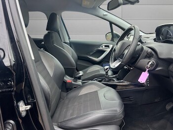 Used Peugeot 2008 2019 for sale - 76744476: Photo