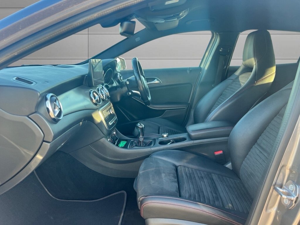 Used Mercedes-Benz GLA 2018 for sale - 76744510: Photo 11