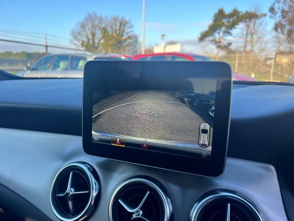 Used Mercedes-Benz GLA 2018 for sale - 76744510: Photo 18