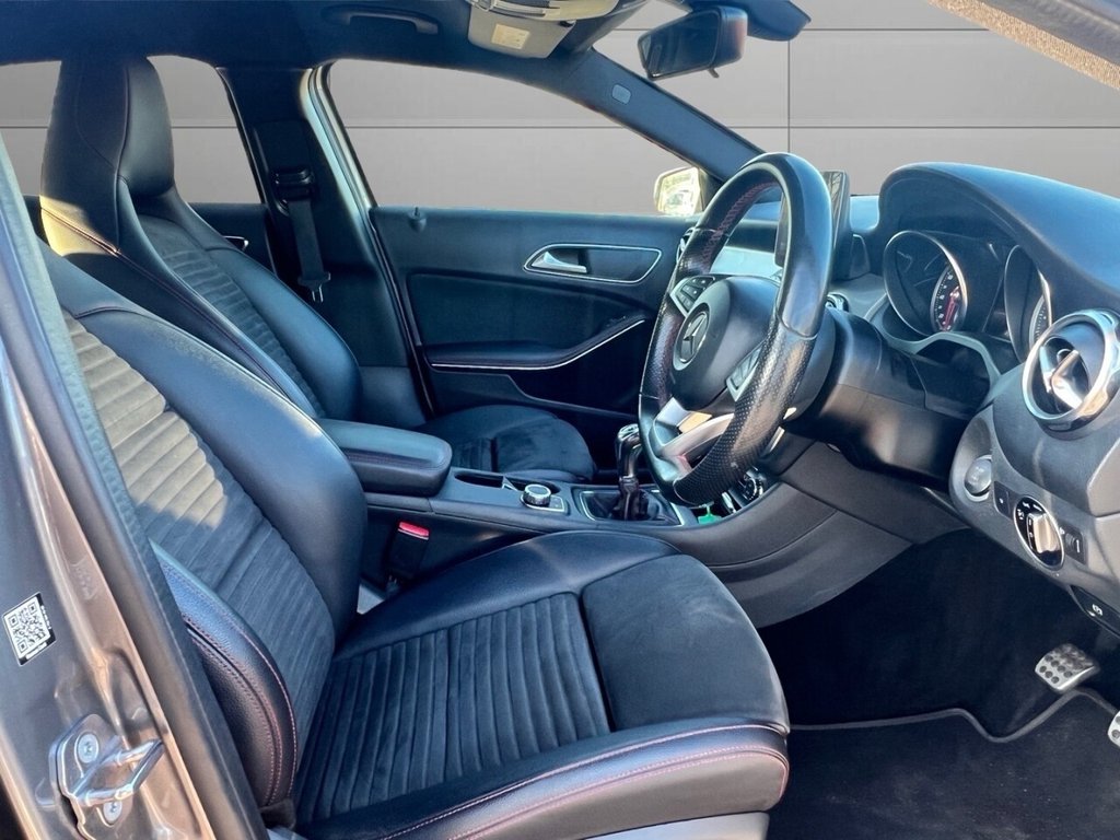 Used Mercedes-Benz GLA 2018 for sale - 76744510: Photo 3