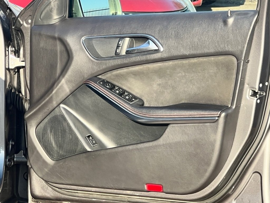 Used Mercedes-Benz GLA 2018 for sale - 76744510: Photo 9