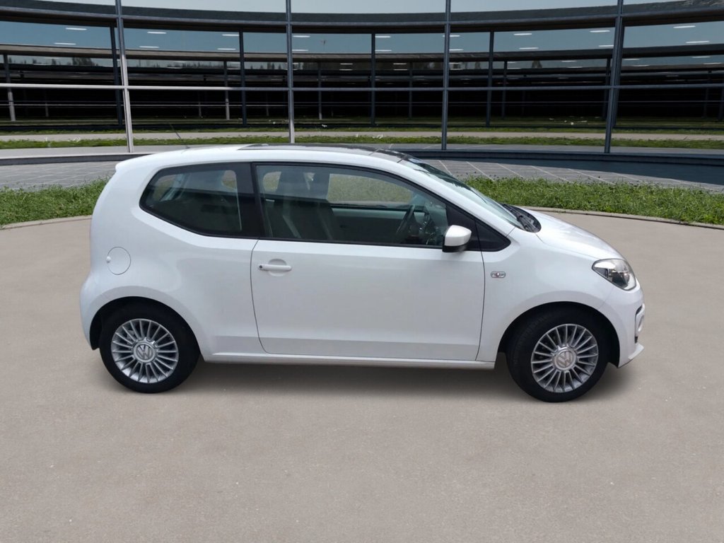 Used Volkswagen up! 2015 for sale - 76744540: Photo 1