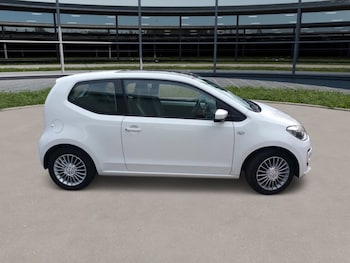 Used Volkswagen up! 2015 for sale - 76744540: Photo