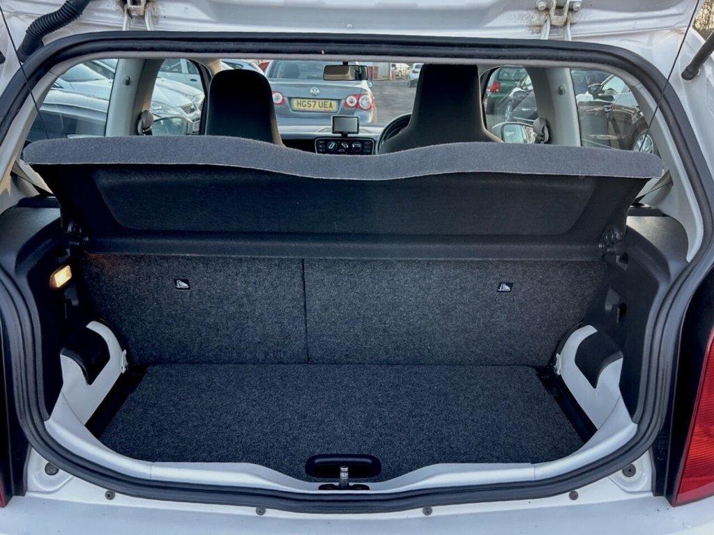 Used Volkswagen up! 2015 for sale - 76744540: Photo 22