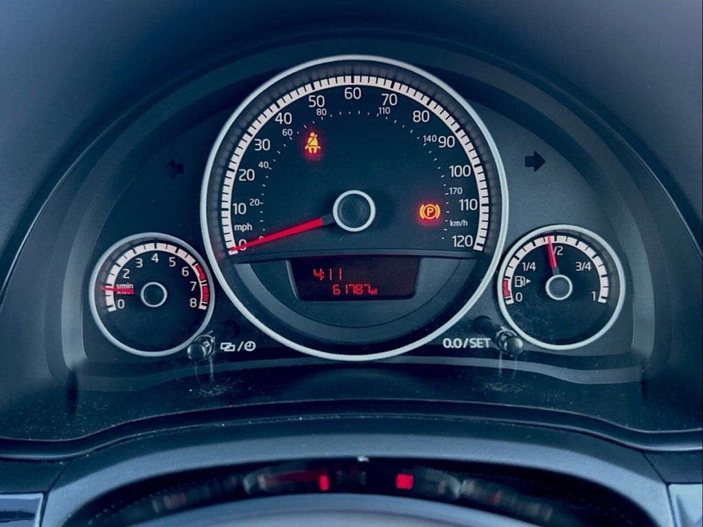 Used Volkswagen up! 2015 for sale - 76744540: Photo 24