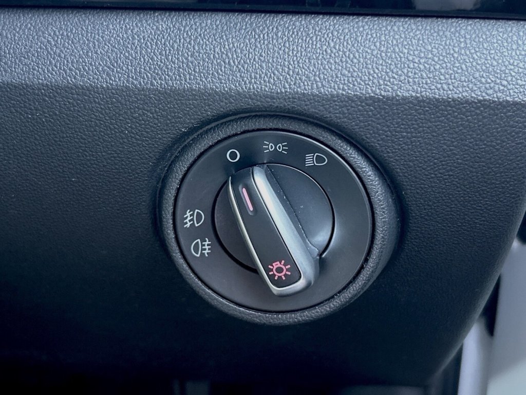 Used Volkswagen up! 2015 for sale - 76744540: Photo 29