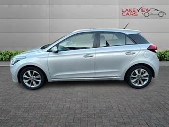 Used Hyundai i20 2015 for sale - 76744449: Photo