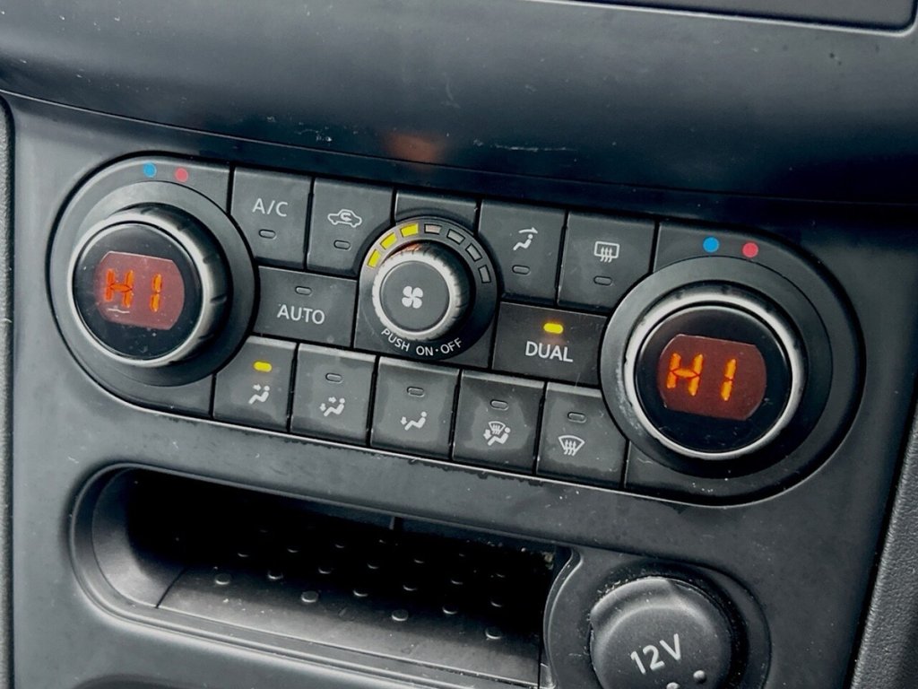 Used Nissan Qashqai 2012 for sale - 76744536: Photo 28