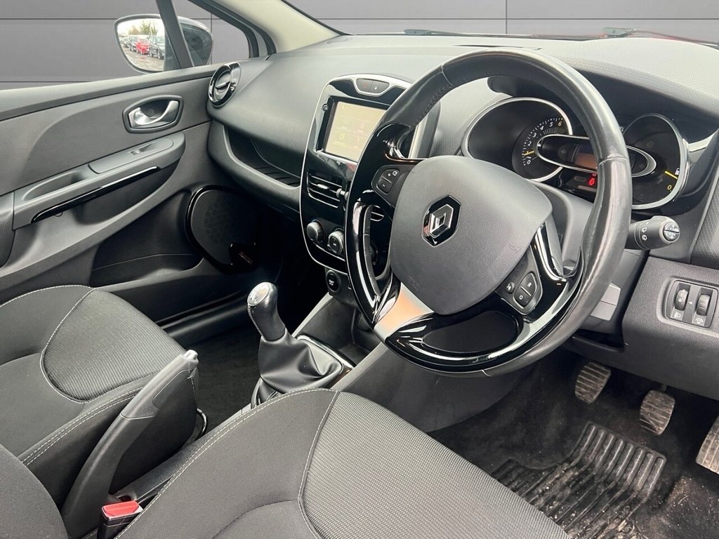 Used Renault Clio 2016 for sale - 76934627: Photo 12