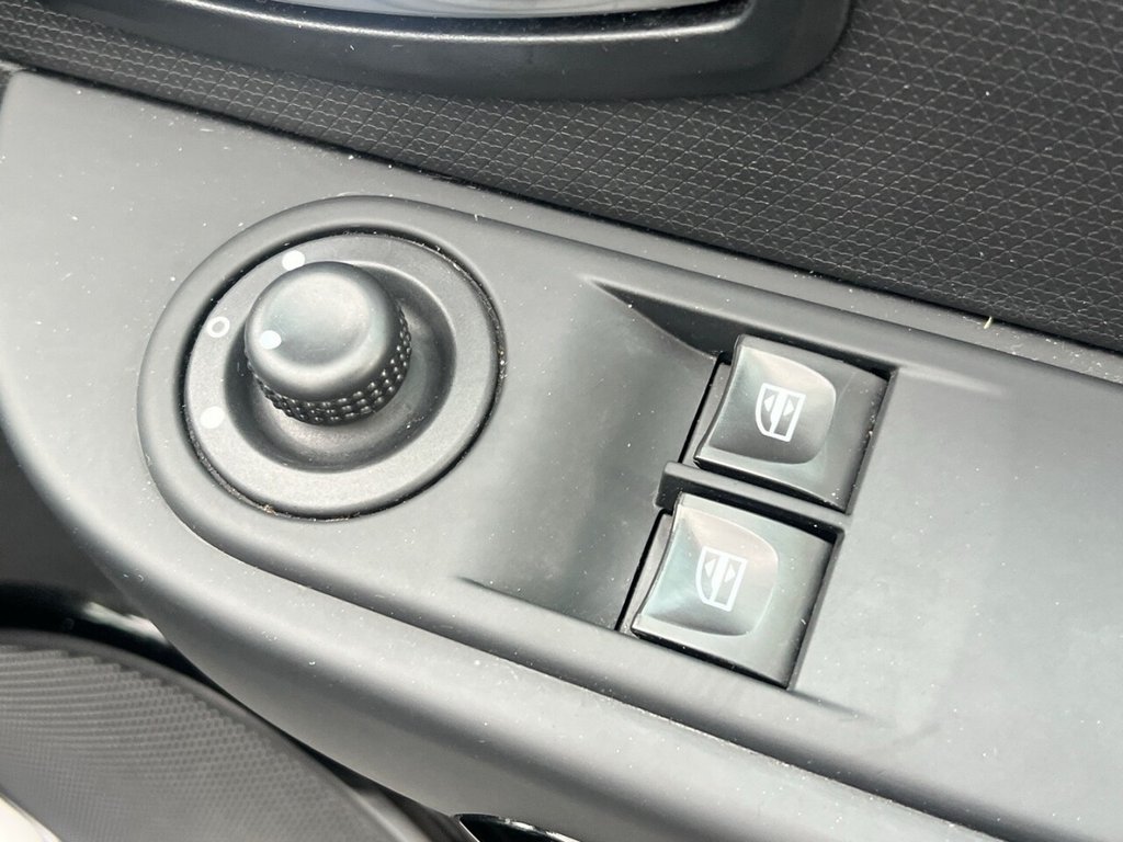 Used Renault Clio 2016 for sale - 76934627: Photo 21