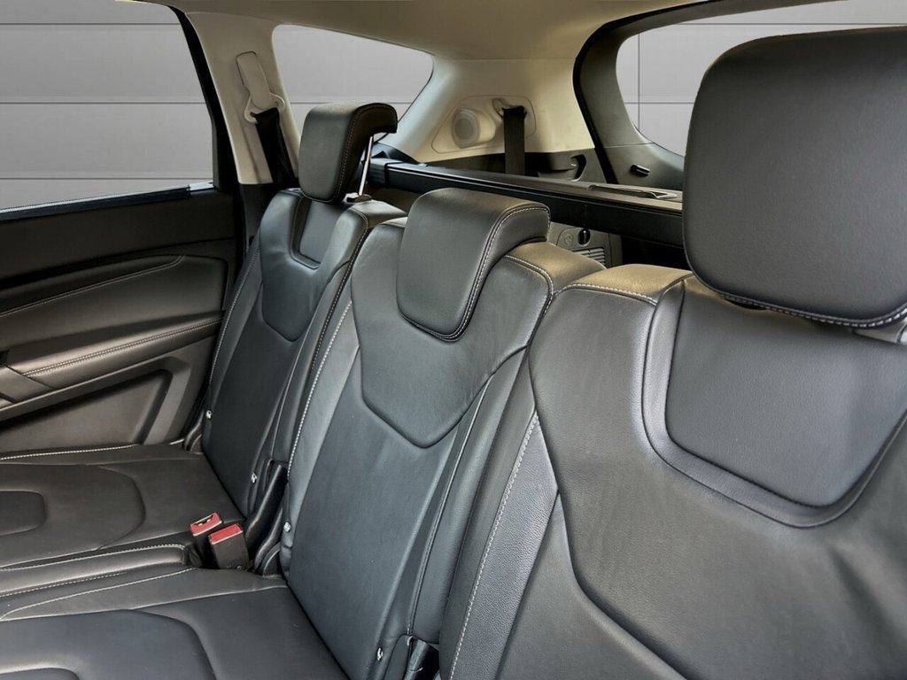 Used Ford S-Max 2015 for sale - 76739909: Photo 16