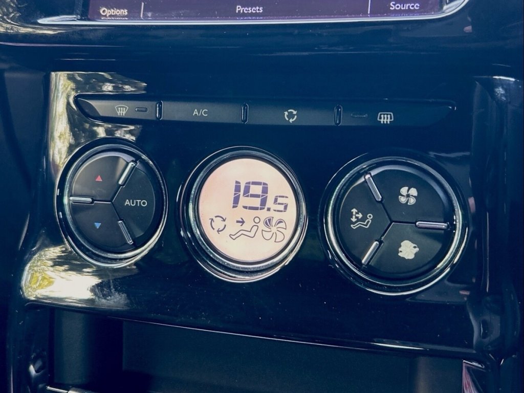 Used DS Automobiles DS 3 2015 for sale - 76783575: Photo 25