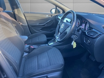 Used Vauxhall Astra 2017 for sale - 77038316: Photo