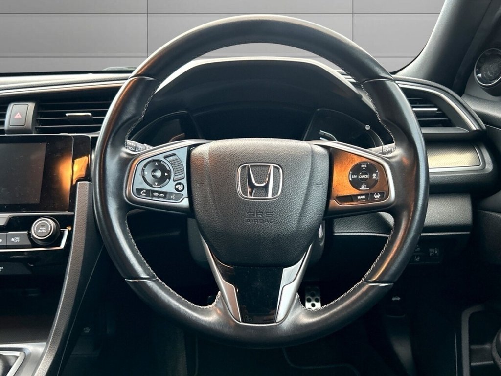 Used Honda Civic 2018 for sale - 76740219: Photo 19