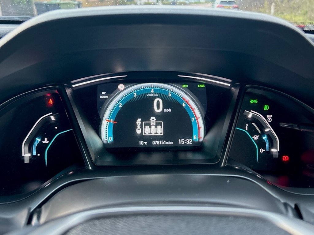 Used Honda Civic 2018 for sale - 76740219: Photo 23