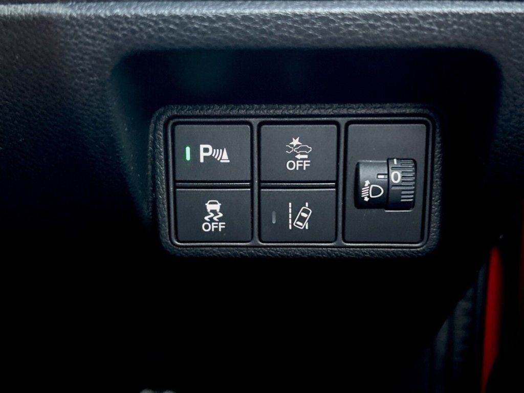 Used Honda Civic 2018 for sale - 76740219: Photo 30