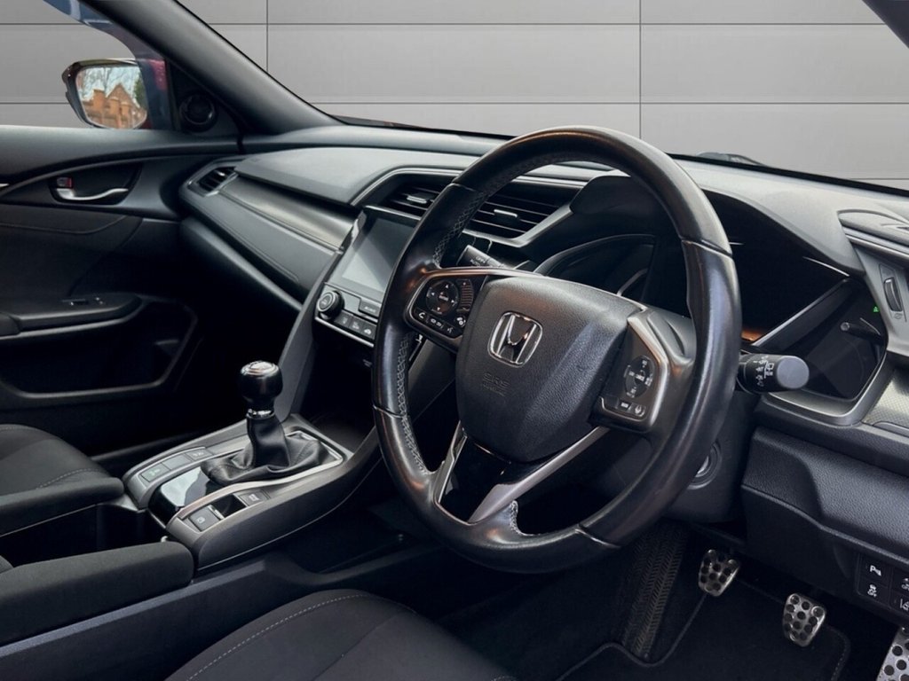 Used Honda Civic 2018 for sale - 76740219: Photo 9