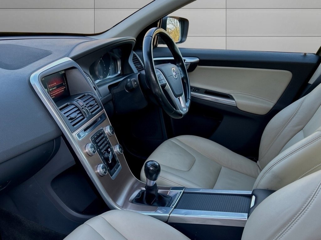 Used Volvo XC60 2015 for sale - 76744555: Photo 15