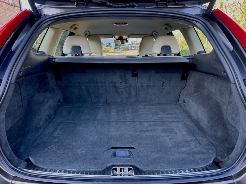 Used Volvo XC60 2015 for sale - 76744555: Photo 22