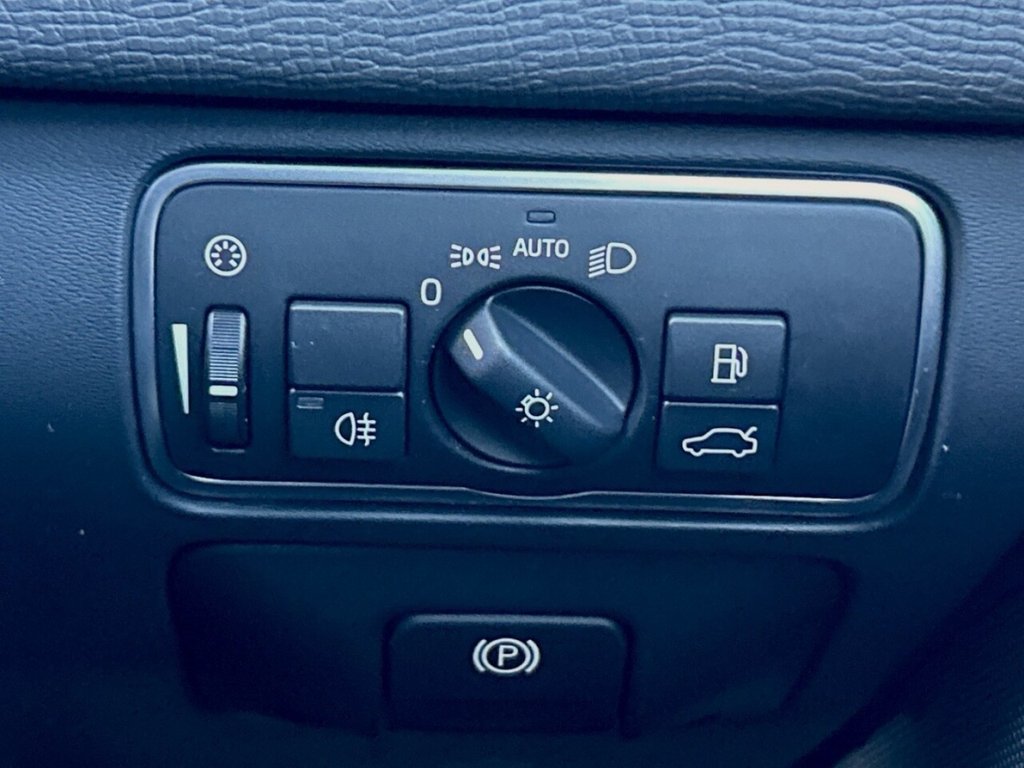 Used Volvo XC60 2015 for sale - 76744555: Photo 30